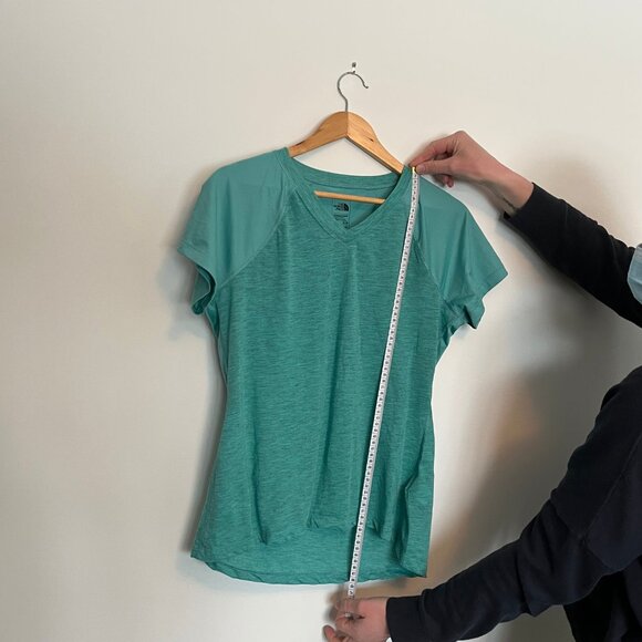 North Face. Reactor T-Shirt. Blue/Teal Color. Size Medium. Womens. - Picture 4 of 6